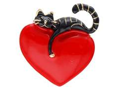 Dekorative Brosche Schwarze Katze auf rotem Herzen