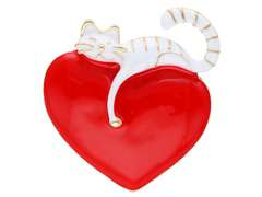 Dekorative Brosche weiße Katze auf rotem Herzen